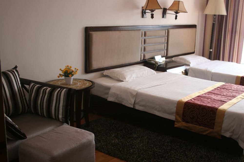 Green Bamboo Hotel Гуйлинь Экстерьер фото